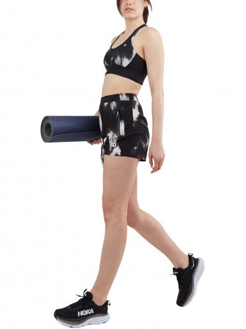 Fundango Karin Shorts női sport rövidnadrág fekete színben 4